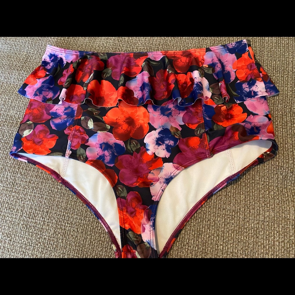 Play condition Kortni Jeane bottoms